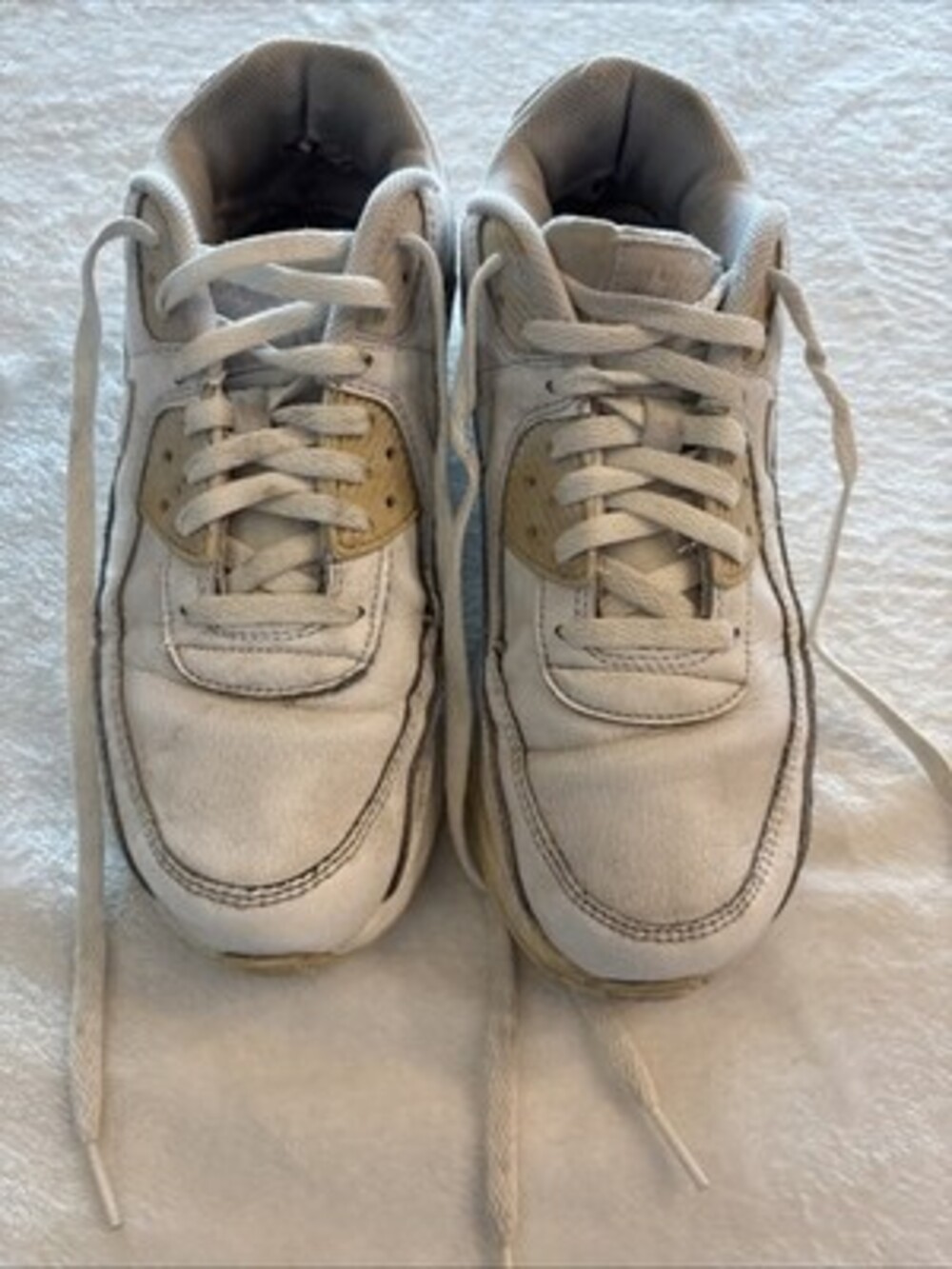 Nike air max 90 youth unisex size 7 Y triple all white athletic shoes sneakers